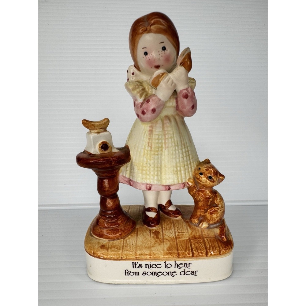 Vintage 1974 Holly Hobbie Japan Figurine Someone Dear Girl Cat Bird WWA